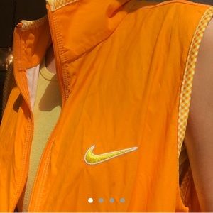 NIKE🧡💛 orange/yellow vest